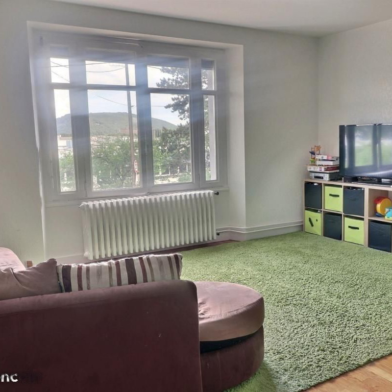 SPACIEUX APPARTEMENT 4 PIÈCES