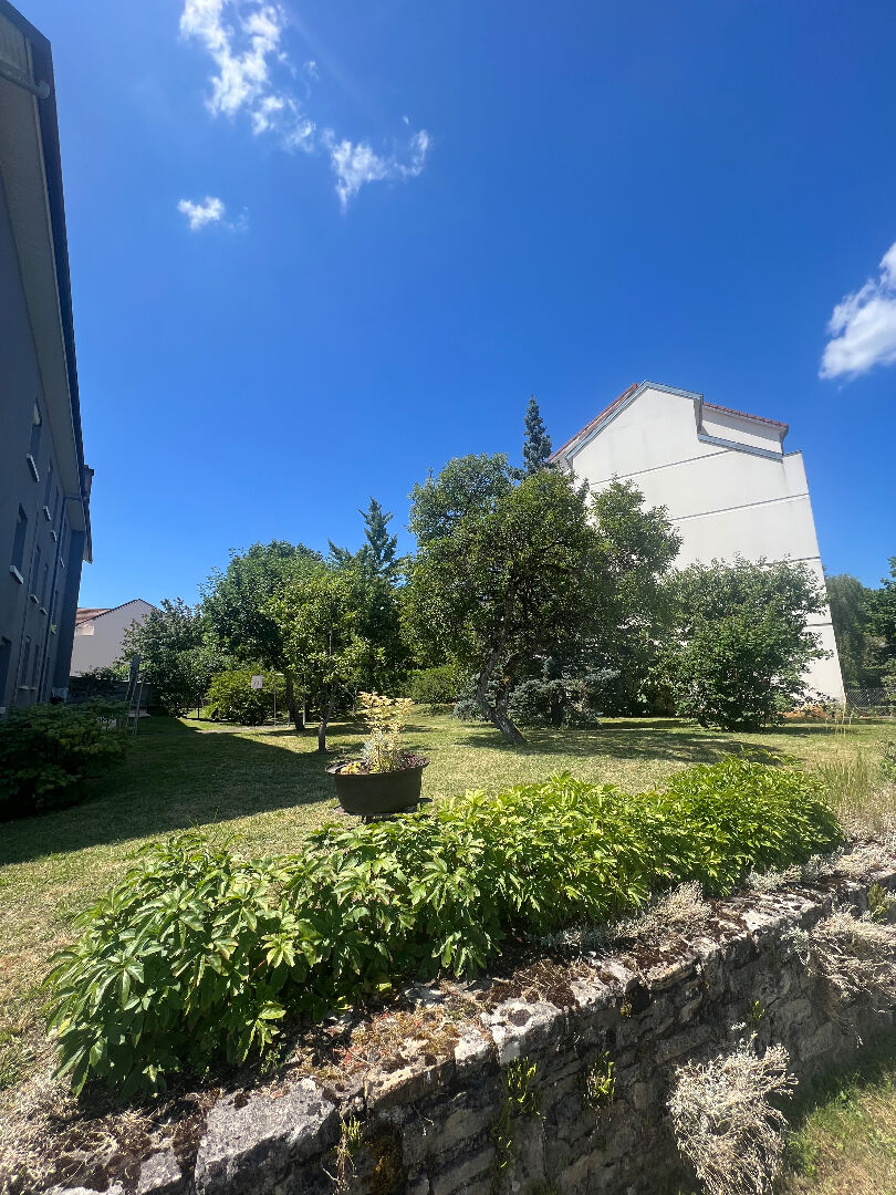 SPACIEUX APPARTEMENT 4 PIÈCES