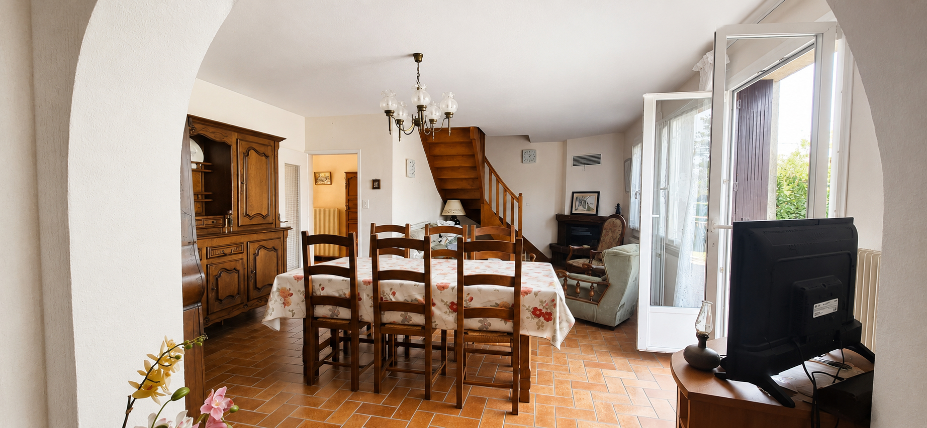 MAISON FAMILIALE 128 m² – 4 CHAMBRES – TERRAIN ARBORÉ DE 1 445 m² – MAMIROLLE (25620)